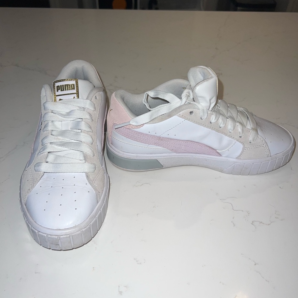 PUMA Women's White and Pink Sneakers